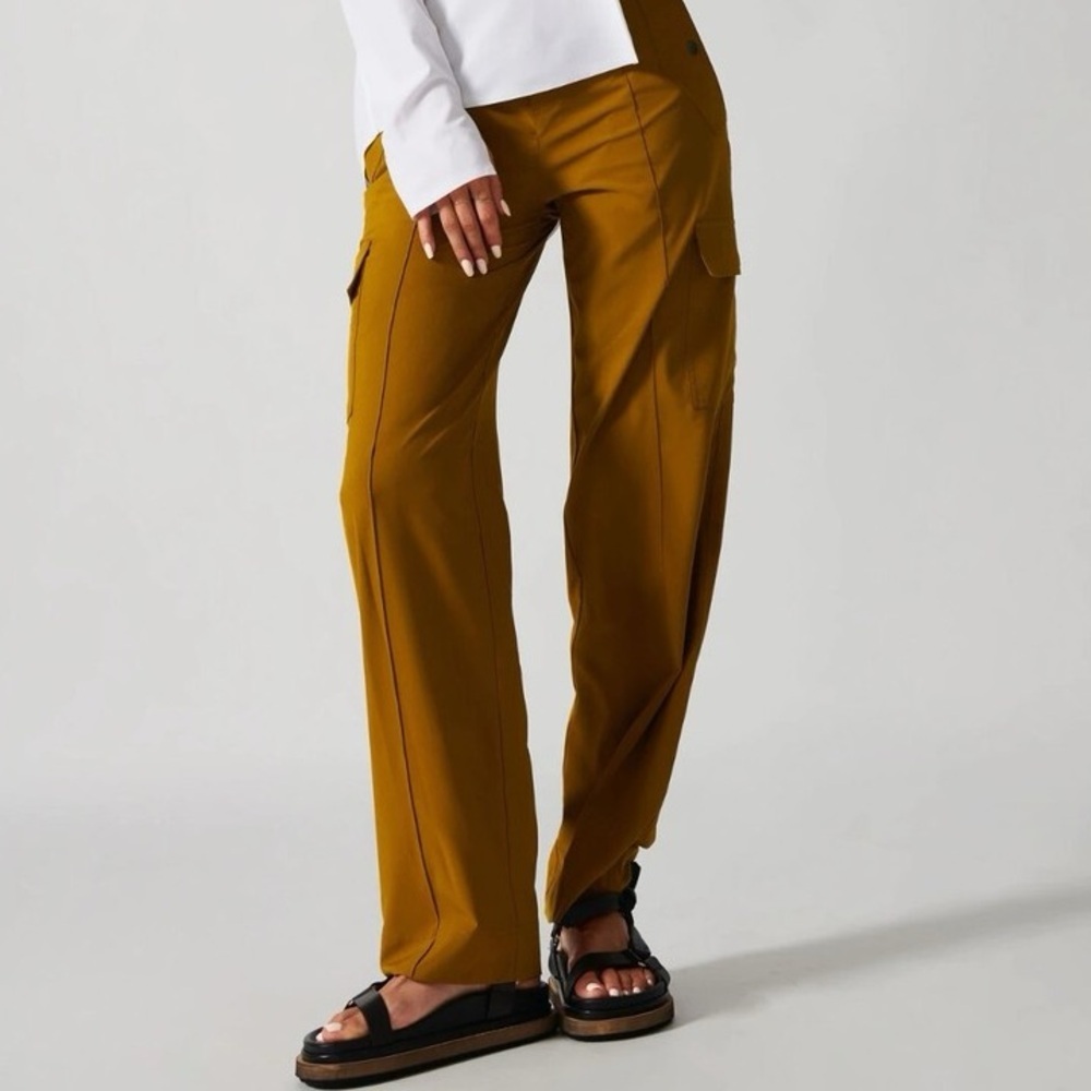 Athleta Vienna Cargo Pants Size 10 Brass Yellow Utility Style High Waist